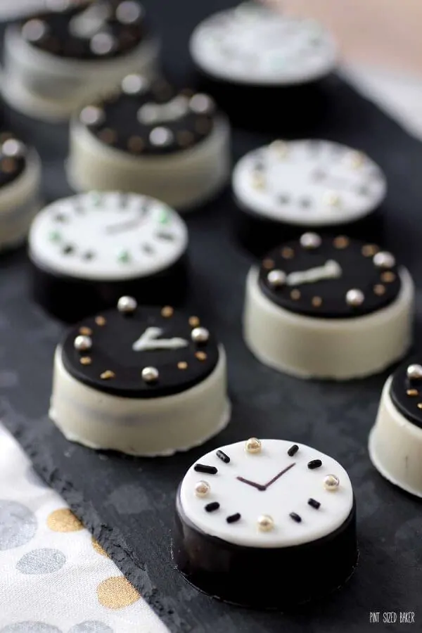 Oreo Cookie Clocks for New Years