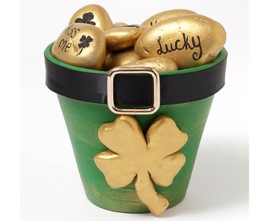Easy DIY St Patrick's Day Pot of Gold