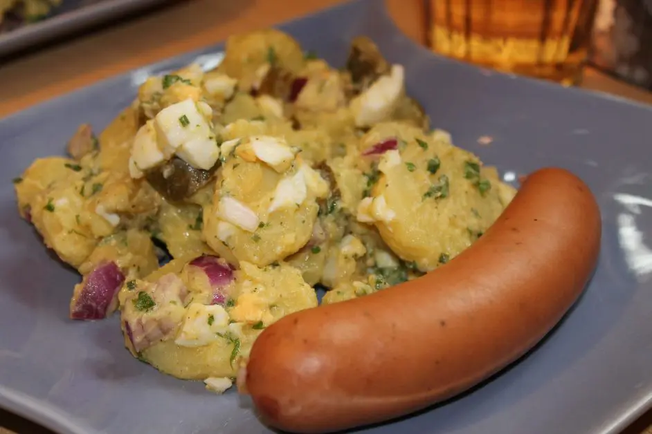 Potato salad and hot dog