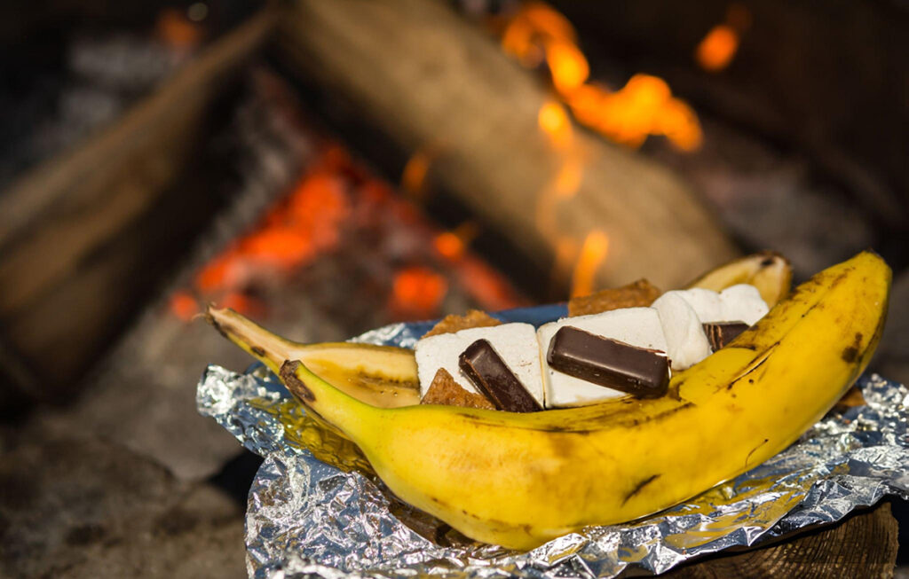 banana boats with marshmallow and chocolate chunks